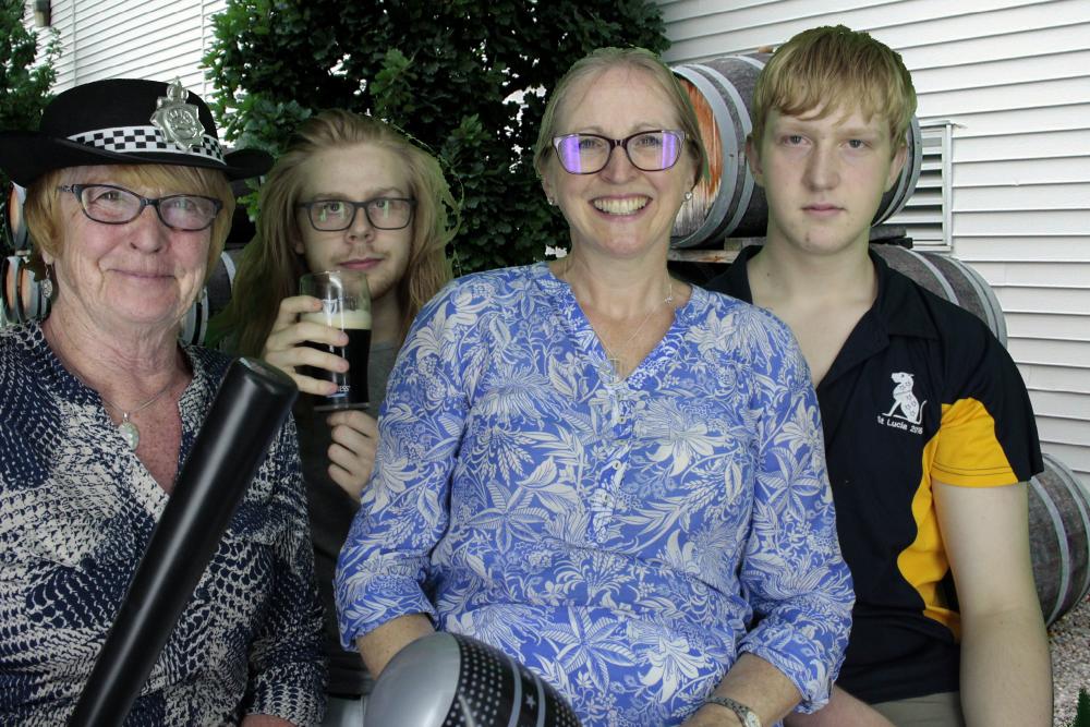 Leavers BBQ | View more photos from the event at gallery.myphotoboothexperience.co.uk/u/MyPhotoBoothExperienceLtd/Leavers-BBQ